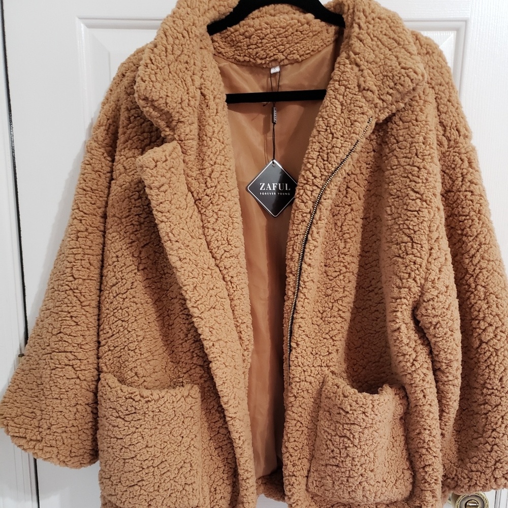 Brown Zaful furry oversized jacket sz small. NWT